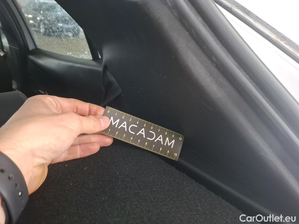  Peugeot  2008  Allure Pack 1.5 HDi 130CV BVA8 E6d #39