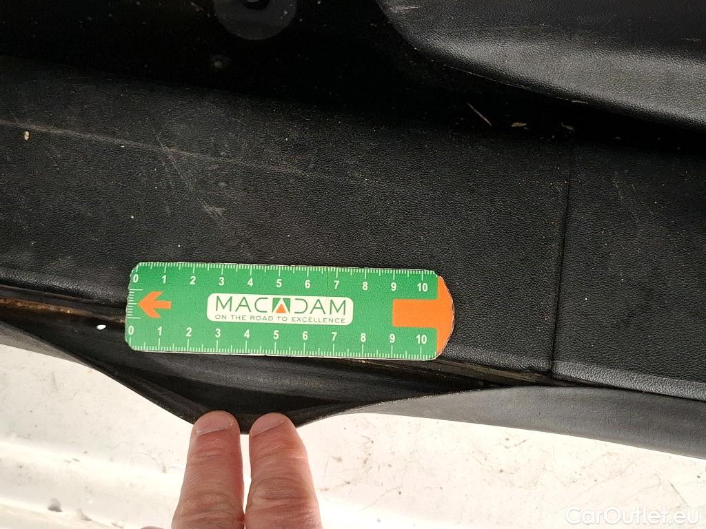  Peugeot  208  Affaire Premium Pack 1.6 HDi 100CV BVM5 E6 #16