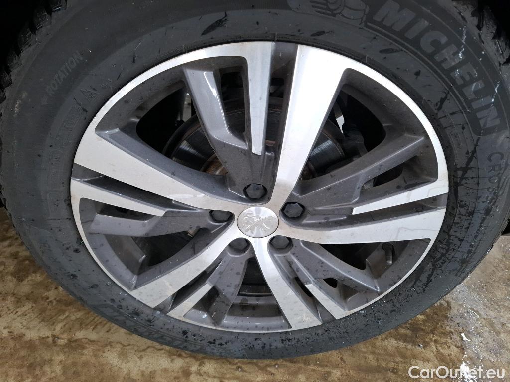  Peugeot  5008 PEUGEOT  / 2020 / 5P / SUV PureTech 130 S&S EAT8 Allure Pack #13