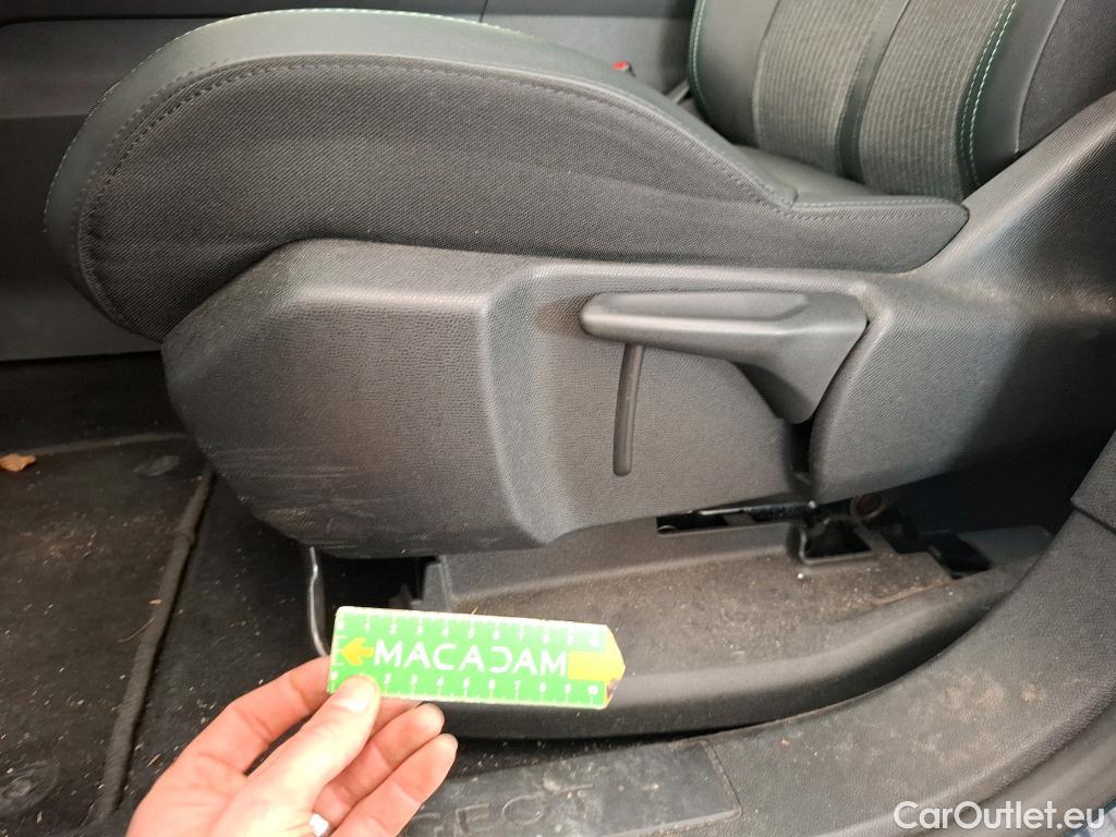  Peugeot  3008  Allure Pack 1.5 HDi 130CV BVM6 E6d #17