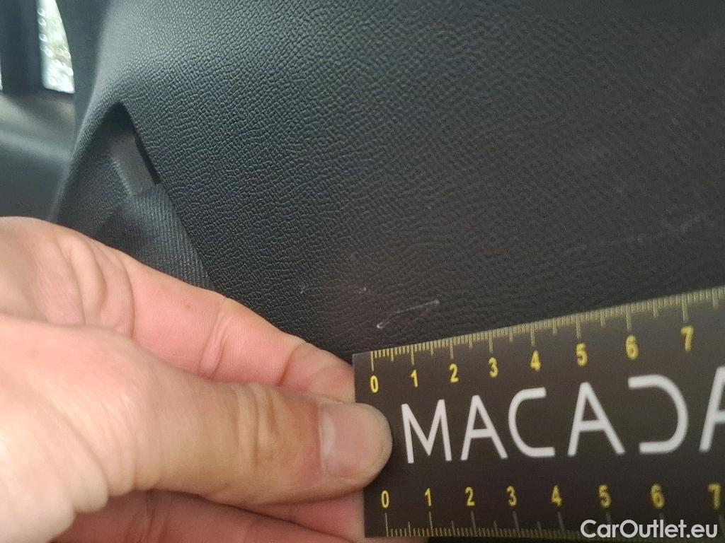  Peugeot  2008  Allure Pack 1.5 HDi 130CV BVA8 E6d #40