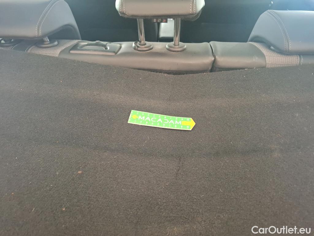  Peugeot  208  Allure 1.2 PureTech 130CV BVA8 E6d #32