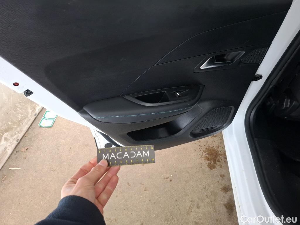  Peugeot  2008  Allure Pack 1.5 HDi 130CV BVA8 E6d #9