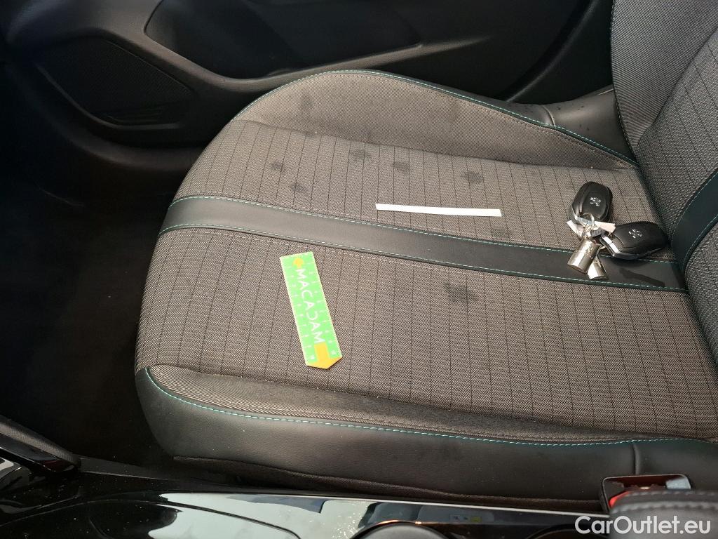  Peugeot  208  Allure 1.2 PureTech 130CV BVA8 E6d #46