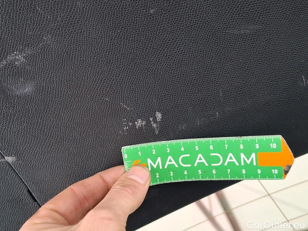  Peugeot  3008  Allure Pack 1.5 HDi 130CV BVM6 E6d #33