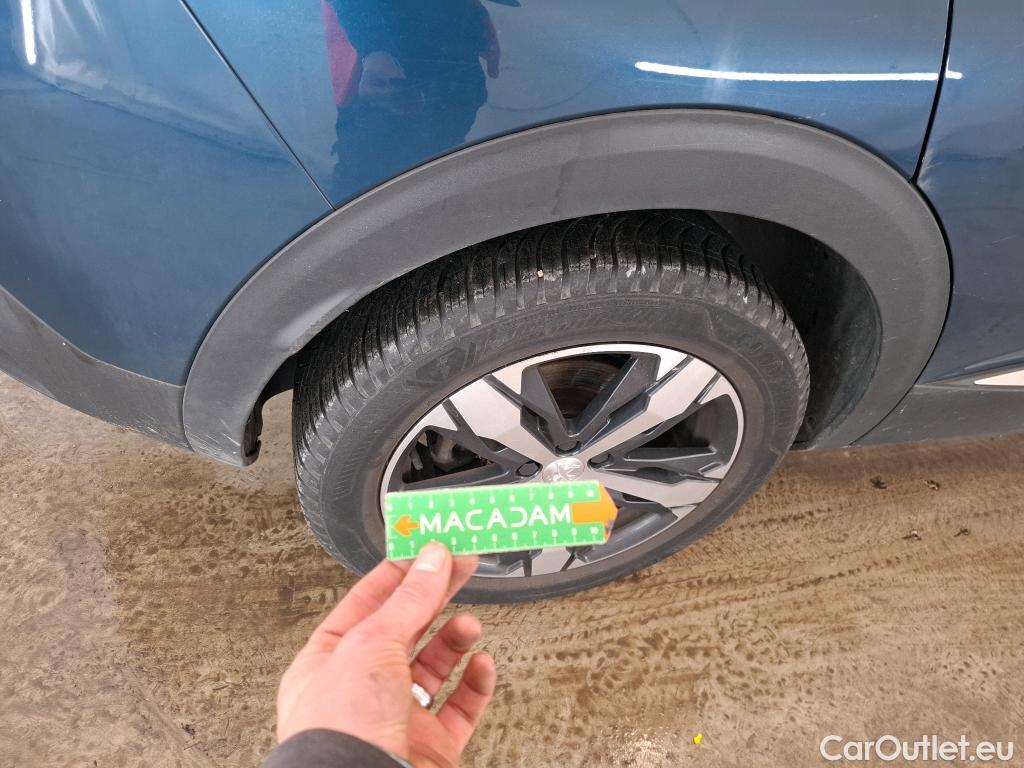  Peugeot  3008  Allure Pack 1.5 HDi 130CV BVM6 E6d #47