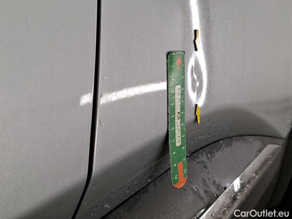  Renault  Captur RENAULT  / 2019 / 5P / SUV techno mild hybrid 140 #2