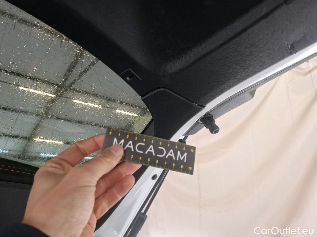  Peugeot  2008  Allure Pack 1.5 HDi 130CV BVA8 E6d #37