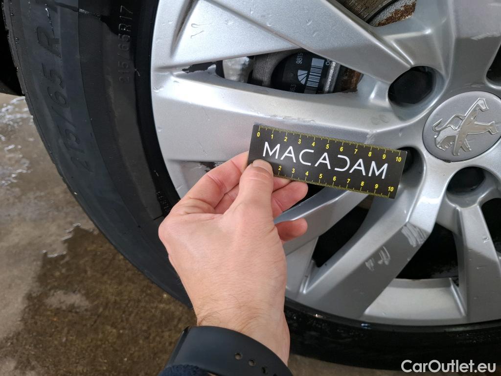  Peugeot  5008  Active Pack 1.2 PureTech 130CV BVA8 7 Sieges E6d #26