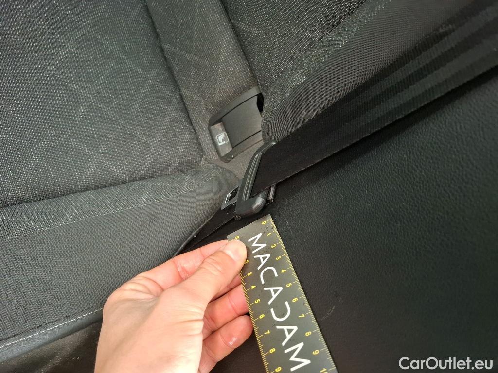  Volkswagen  Golf  VOLKSWAGEN / 2020 / 5P / Berline 2.0 TDI SCR 150 DSG7 Life Busi 1st #14