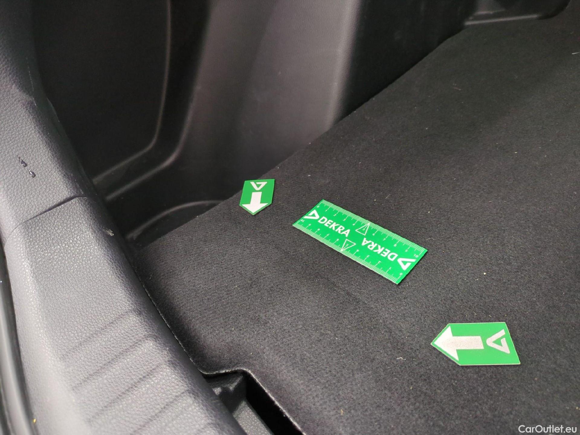  Toyota  Yaris Cross TOYOTA  Hybride / 2021 / 5P / SUV 1.5 HYBRID 116H DYNAMIC AUTO #18