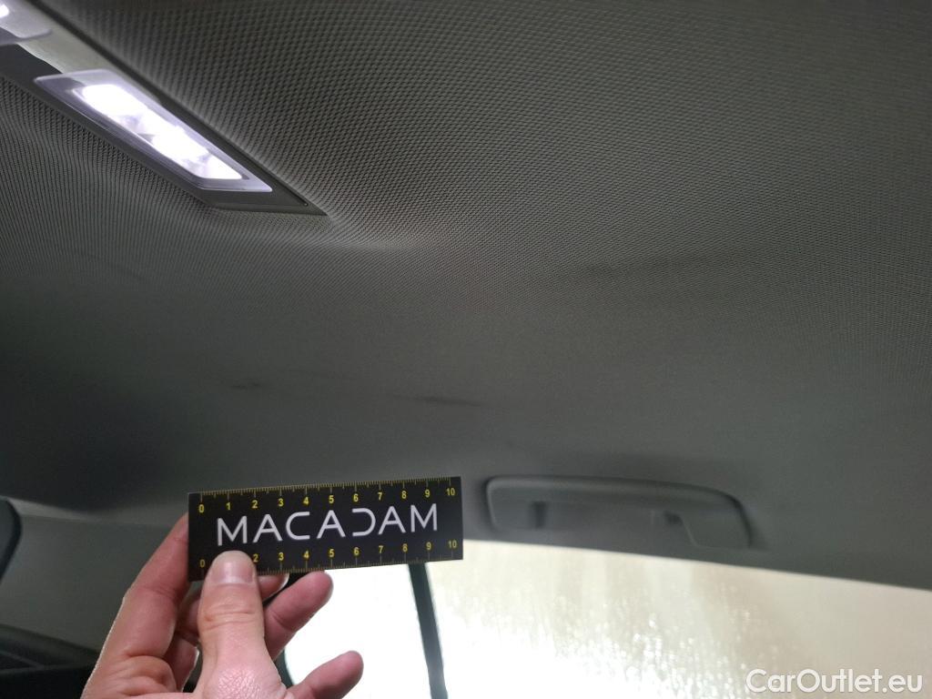  Volkswagen  Golf  VOLKSWAGEN / 2020 / 5P / Berline 2.0 TDI SCR 150 DSG7 Life Busi 1st #28