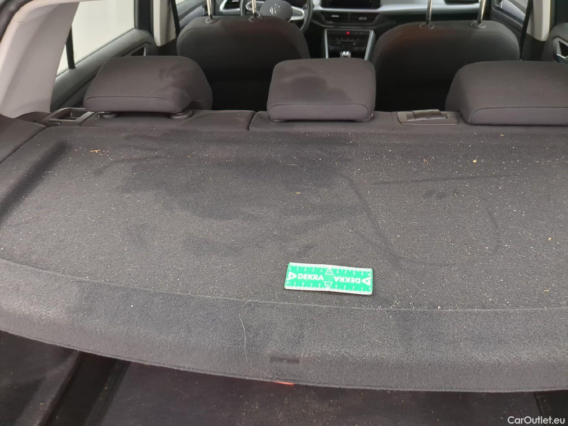  Volkswagen  T-ROC  Life Plus 2.0 TDI 115CV BVM6 E6d #8