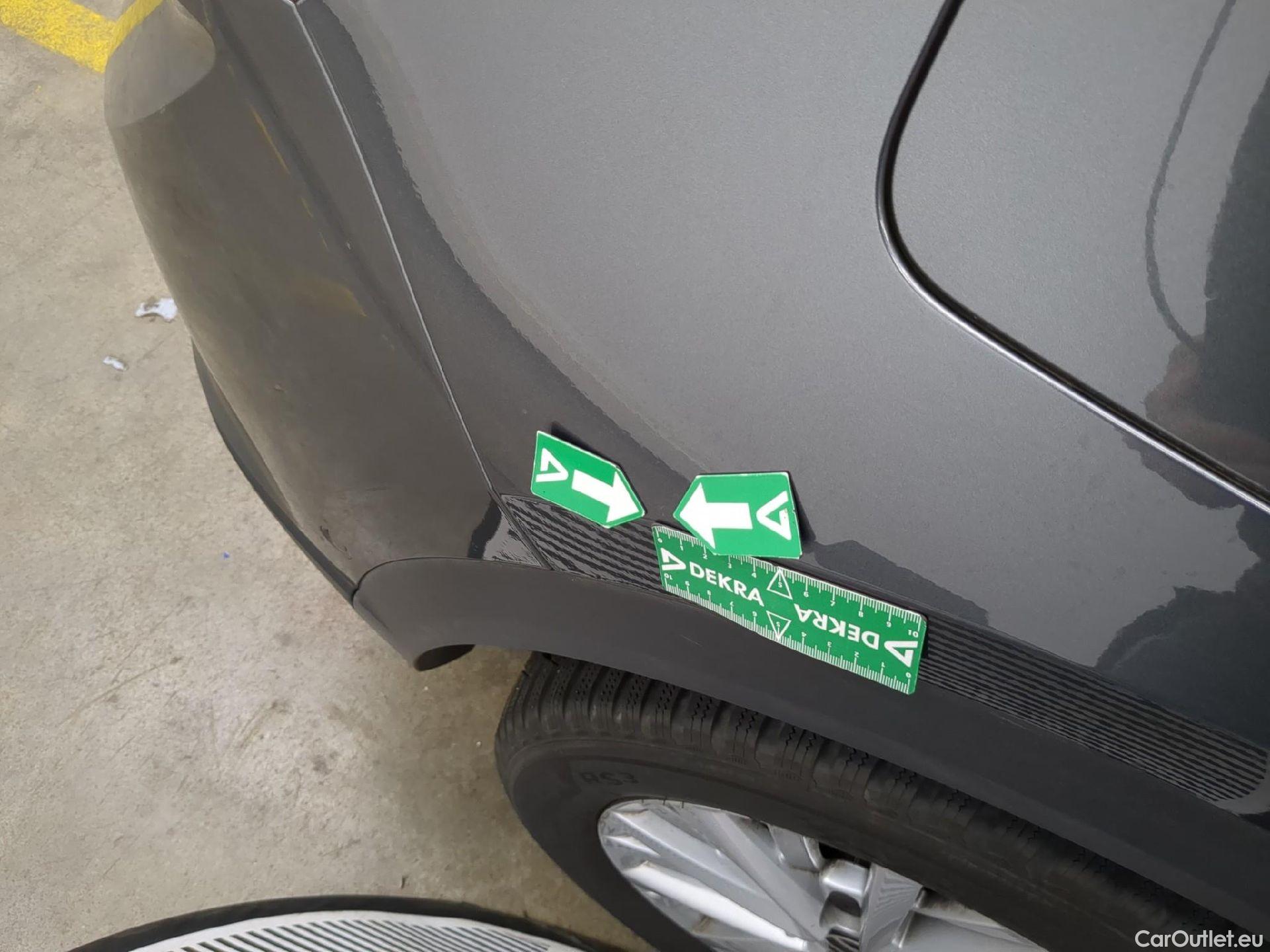  Volkswagen  T-ROC  Life Plus 2.0 TDI 115CV BVM6 E6d #17