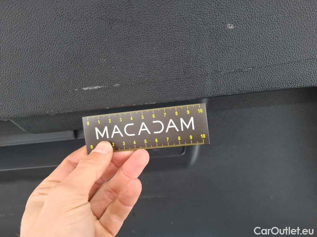  Volkswagen  Golf  VOLKSWAGEN / 2020 / 5P / Berline 2.0 TDI SCR 150 DSG7 Life Busi 1st #22