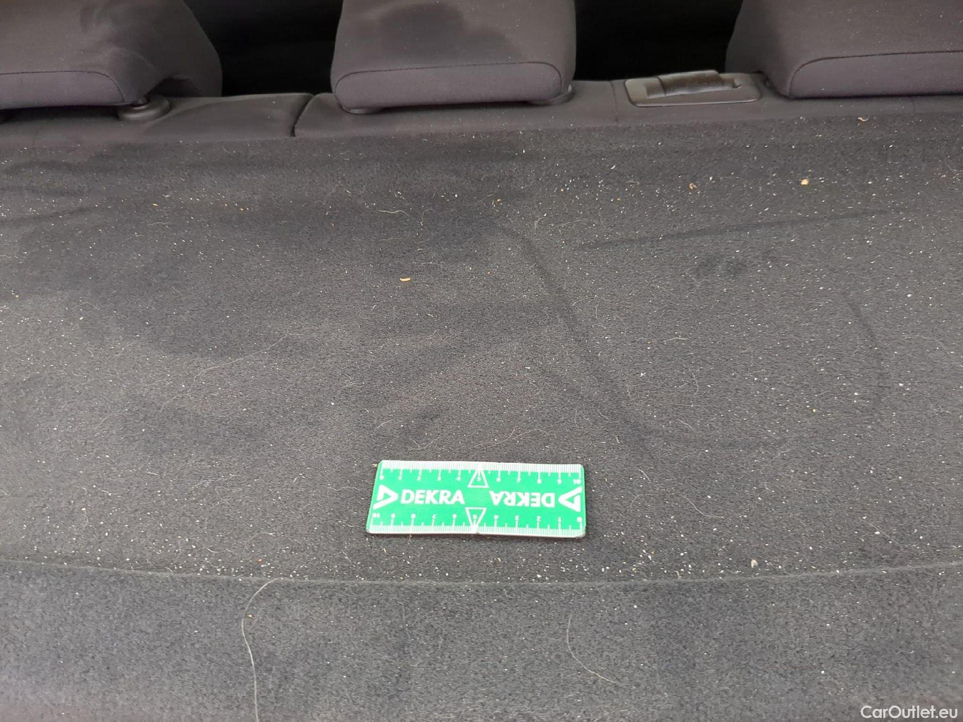  Volkswagen  T-ROC  Life Plus 2.0 TDI 115CV BVM6 E6d #12