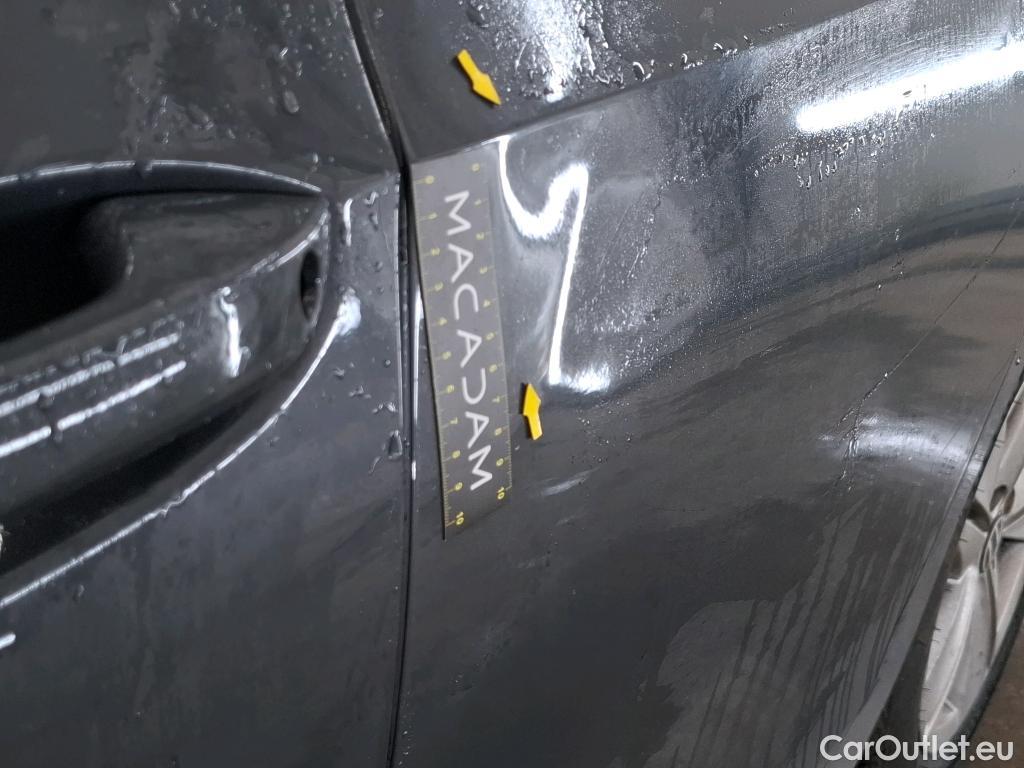  Volkswagen  Golf  VOLKSWAGEN / 2020 / 5P / Berline 2.0 TDI SCR 150 DSG7 Life Busi 1st #7