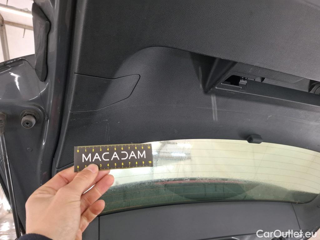  Volkswagen  Golf  VOLKSWAGEN / 2020 / 5P / Berline 2.0 TDI SCR 150 DSG7 Life Busi 1st #17