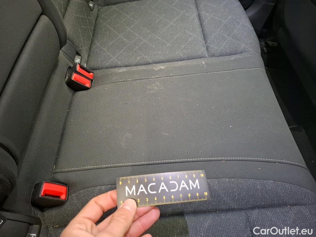  Volkswagen  Golf  VOLKSWAGEN / 2020 / 5P / Berline 2.0 TDI SCR 150 DSG7 Life Busi 1st #30