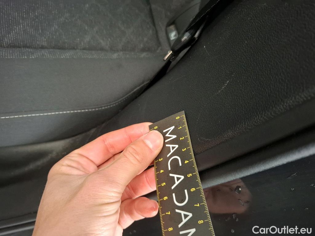  Volkswagen  Golf  VOLKSWAGEN / 2020 / 5P / Berline 2.0 TDI SCR 150 DSG7 Life Busi 1st #12