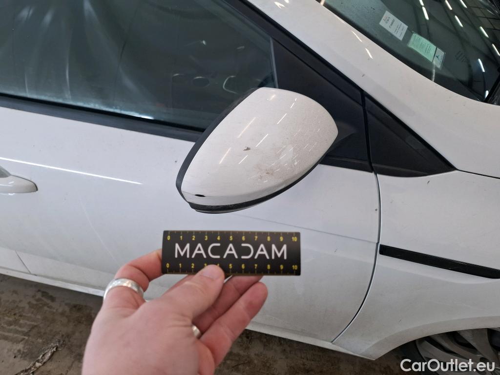  Renault  Megane  IV Berline 5pt. Société Air Nav 1.5 dCi 90CV BVM6 E6 #28