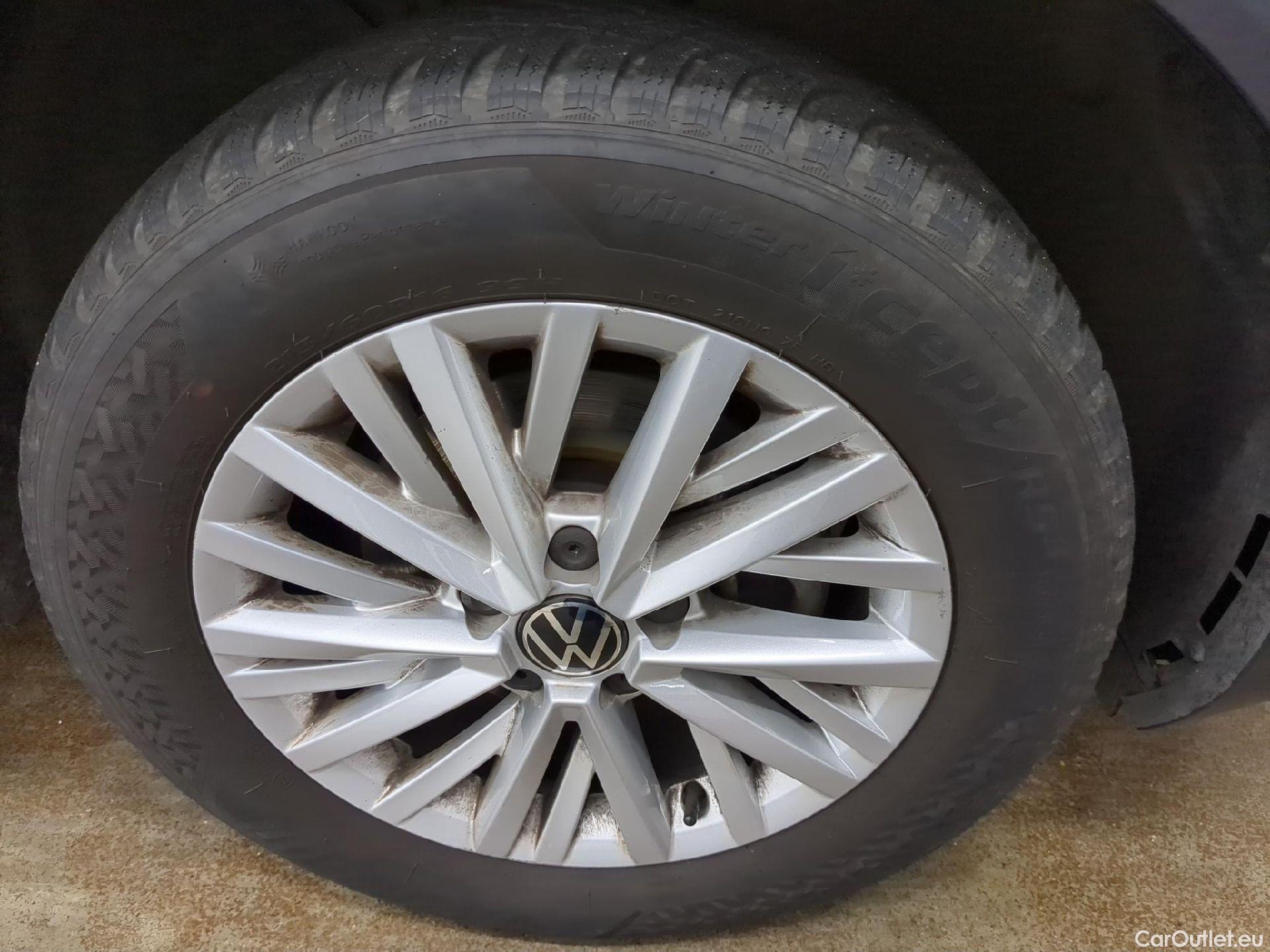  Volkswagen  T-ROC  Life Plus 2.0 TDI 115CV BVM6 E6d #1