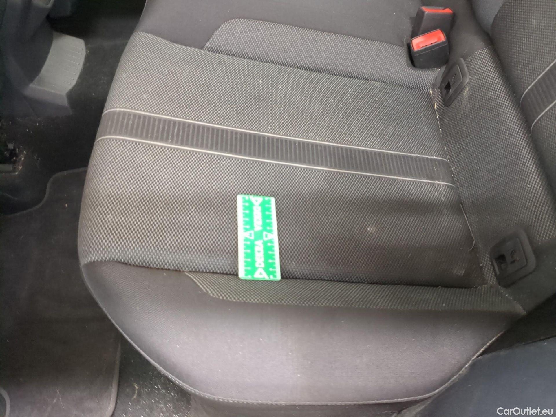  Volkswagen  T-ROC  Life Plus 2.0 TDI 115CV BVM6 E6d #7