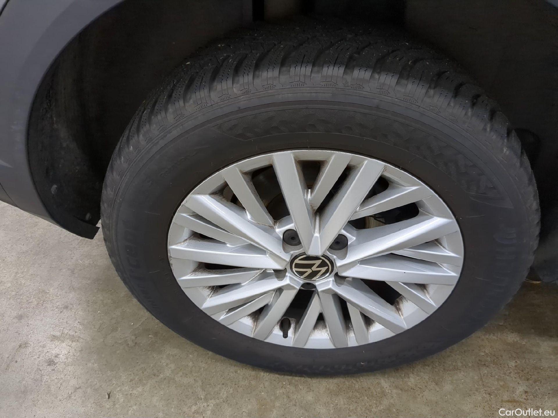  Volkswagen  T-ROC  Life Plus 2.0 TDI 115CV BVM6 E6d #4