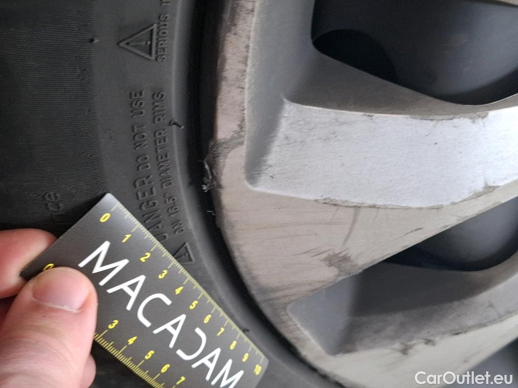  Renault  Megane  IV Berline 5pt. Société Air Nav 1.5 dCi 90CV BVM6 E6 #22