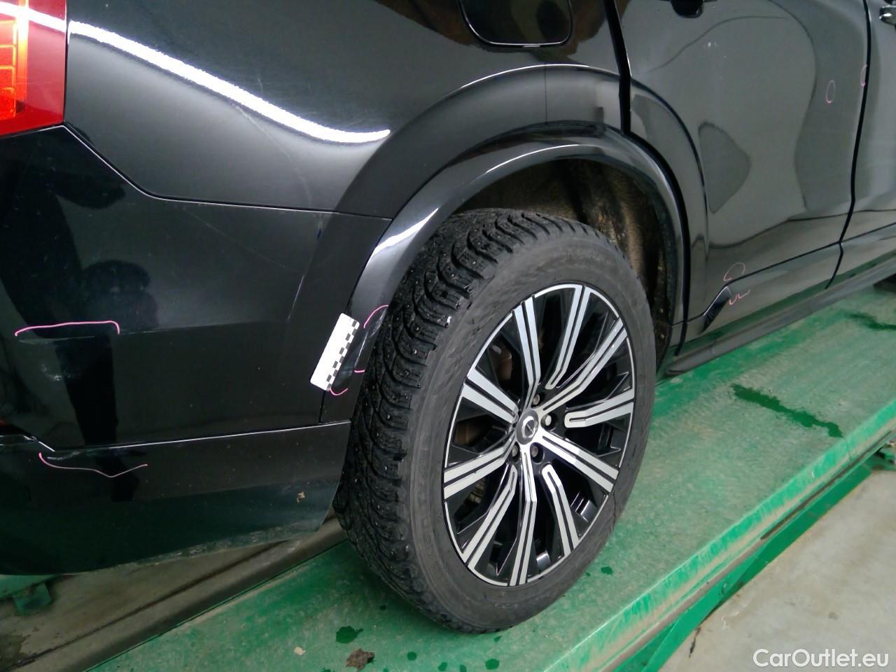  Volvo  XC90  T8 Recha.4WD R-Des.Aut 7s #32