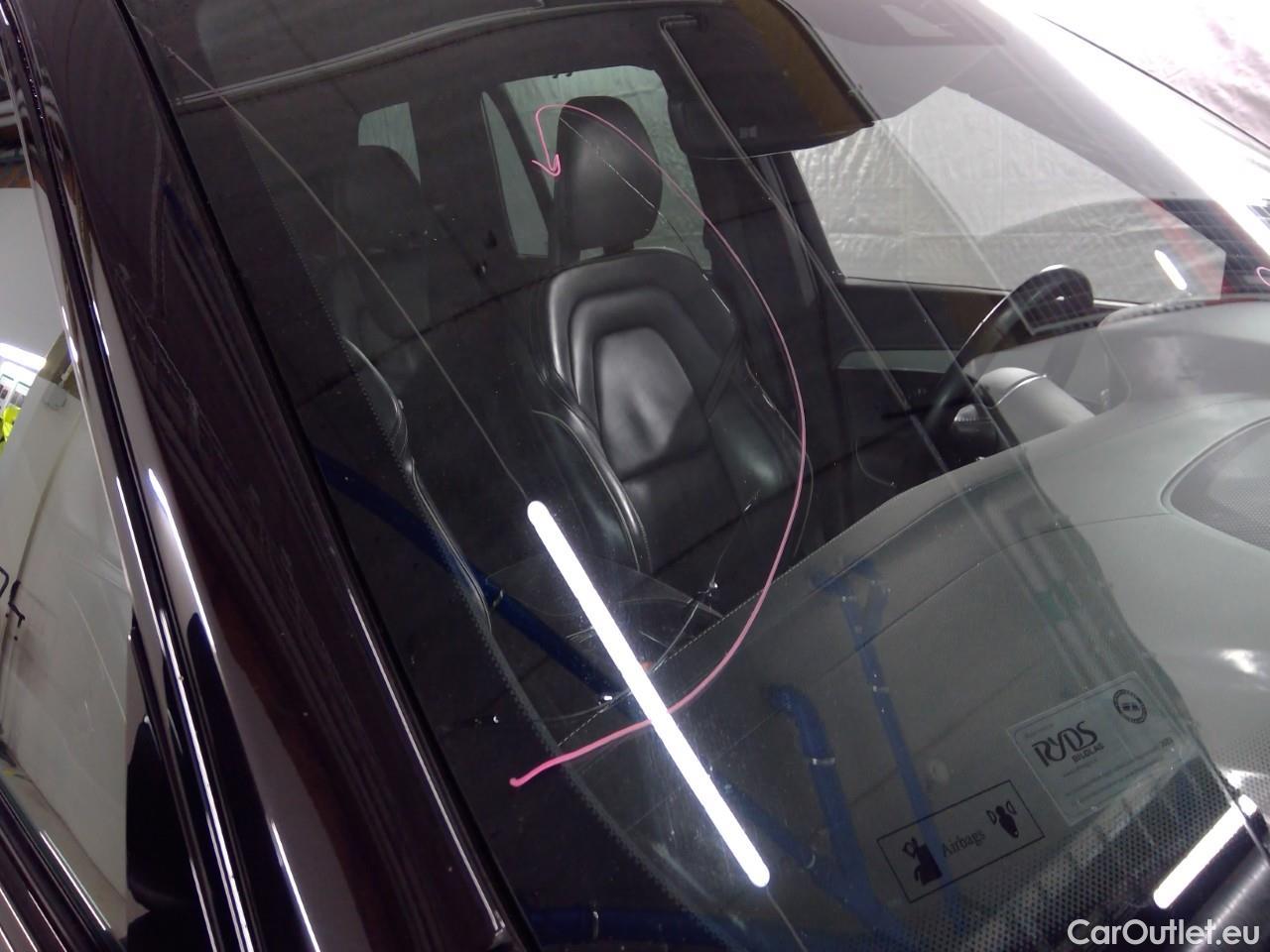  Volvo  XC90  T8 Recha.4WD R-Des.Aut 7s #46