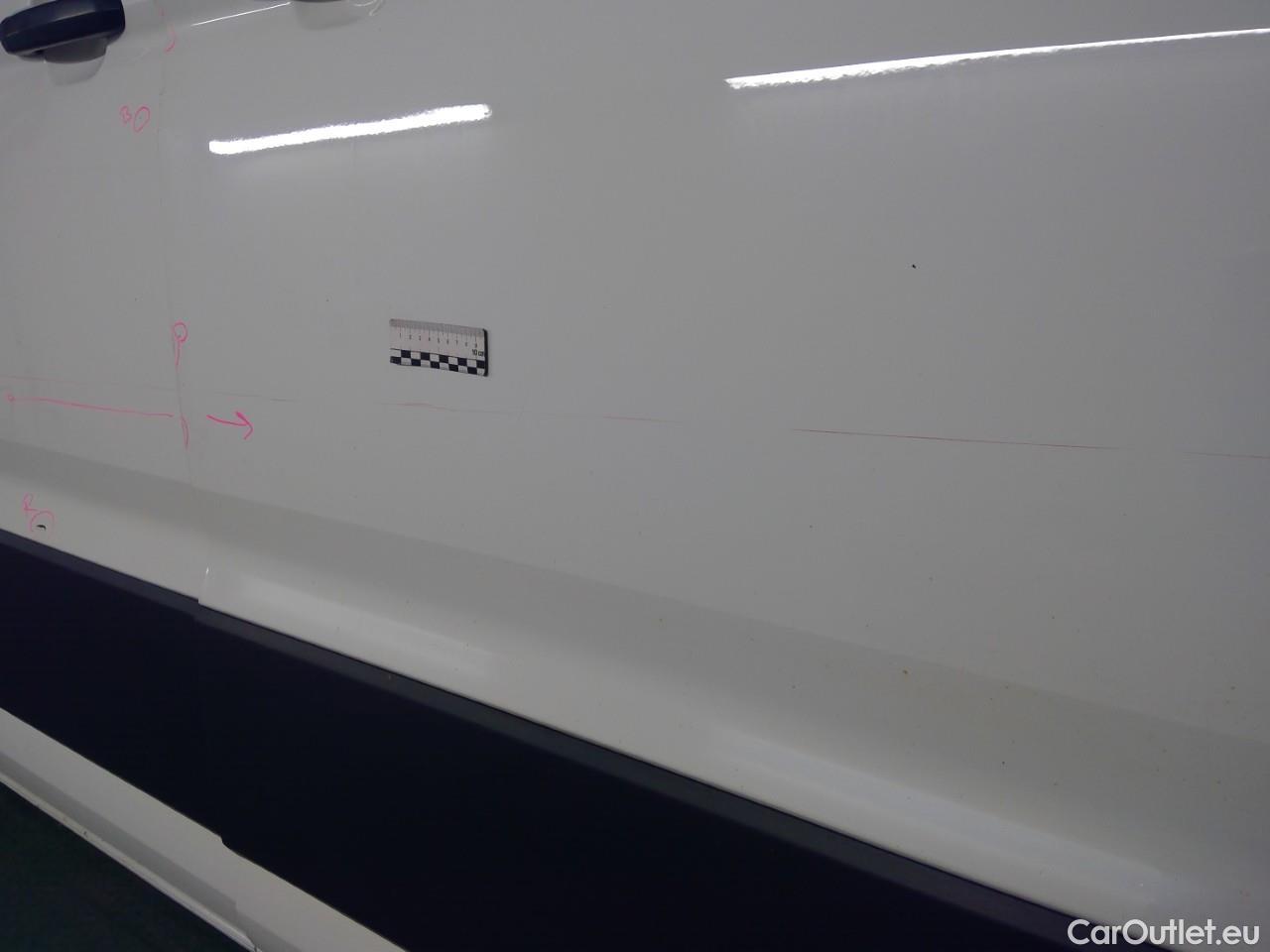  Volkswagen  Crafter  TDI 140 35 L2H1 M CV #17