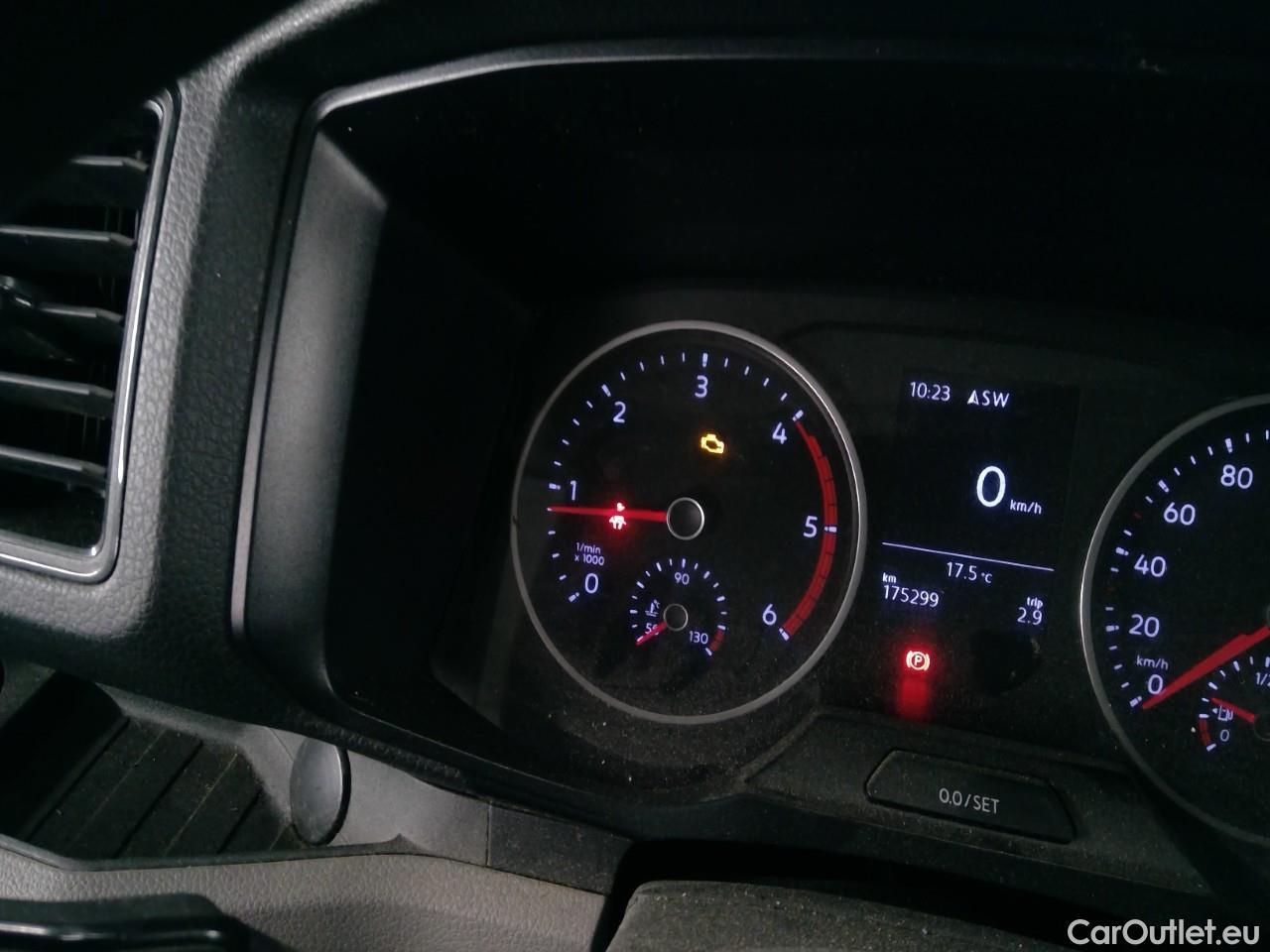  Volkswagen  Crafter  TDI 140 35 L2H1 M CV #1