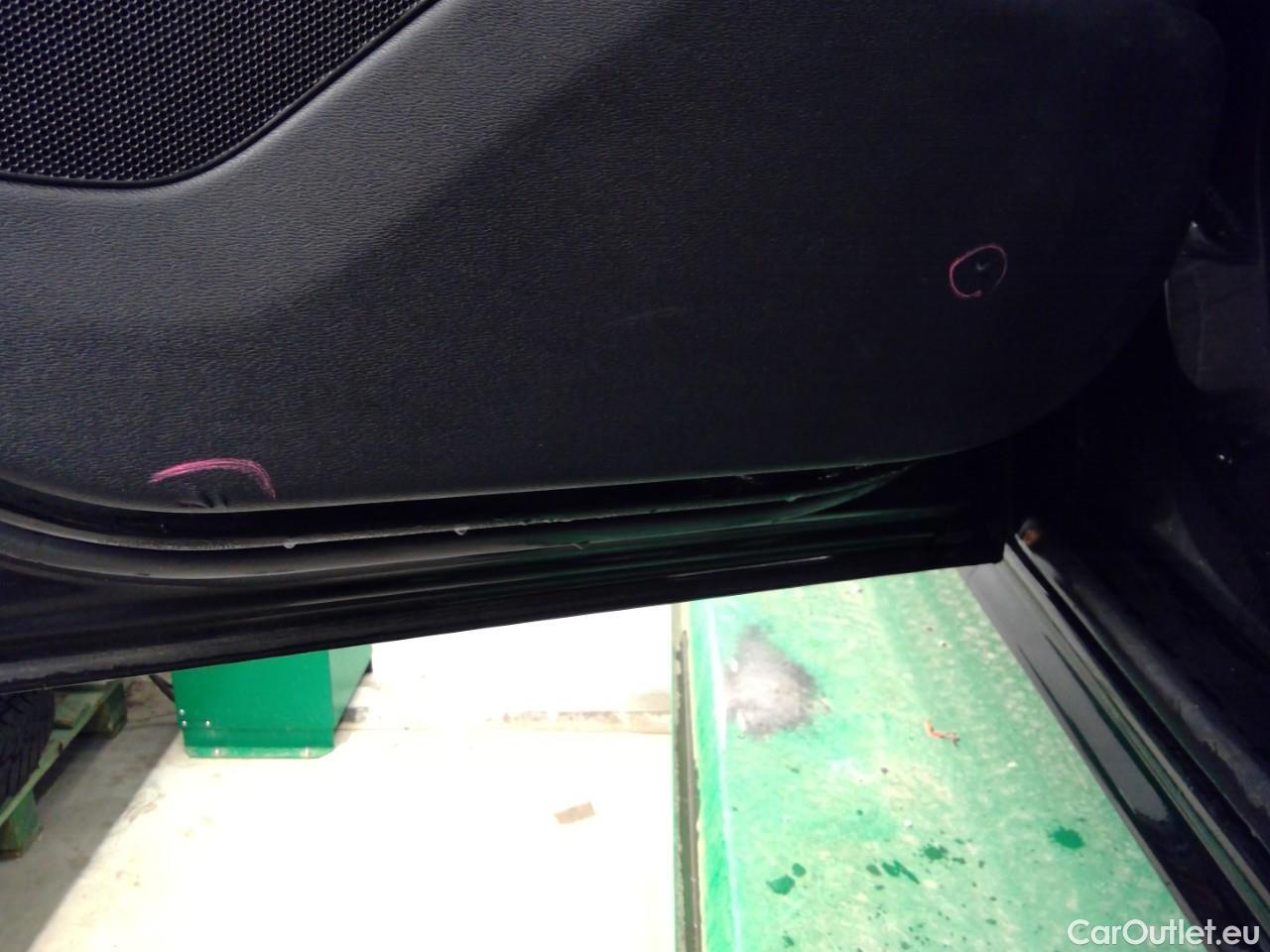  Volvo  XC90  T8 Recha.4WD R-Des.Aut 7s #21