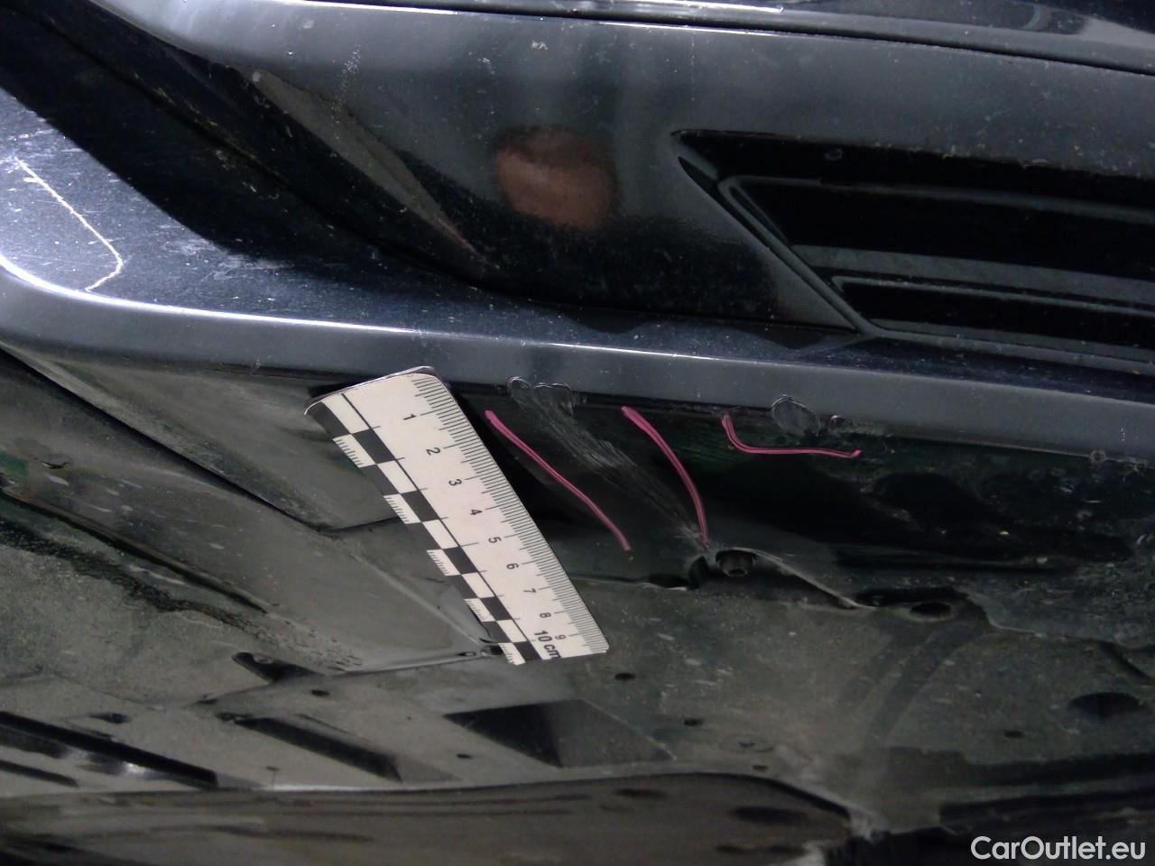  Volvo  XC90  T8 Recha.4WD R-Des.Aut 7s #15