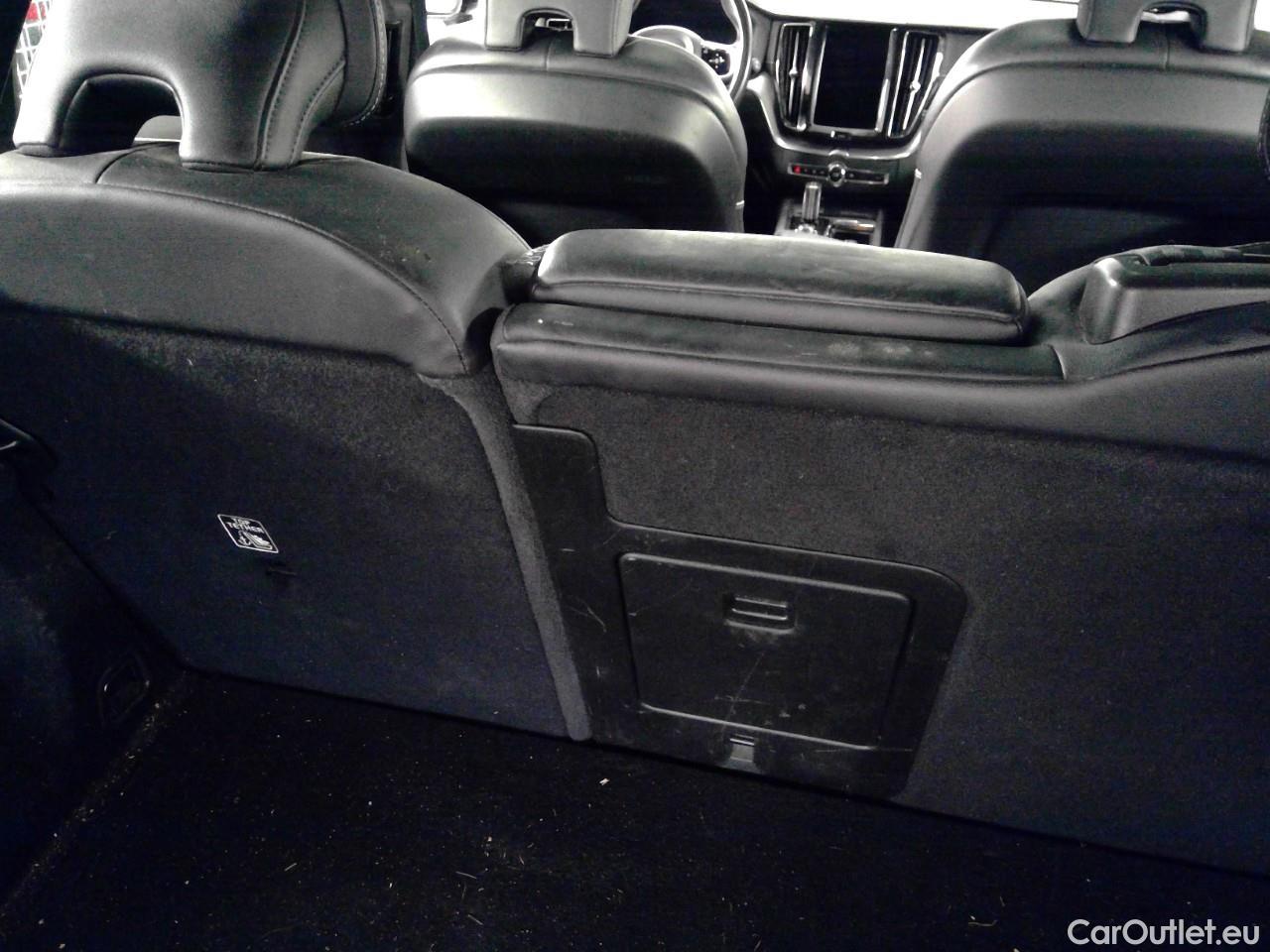  Volvo  XC60  T6 340 R-D. Rech. 4WD Aut #3