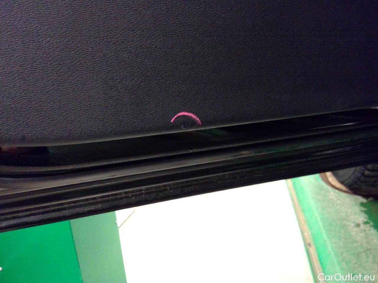  Volvo  XC90  T8 Recha.4WD R-Des.Aut 7s #17