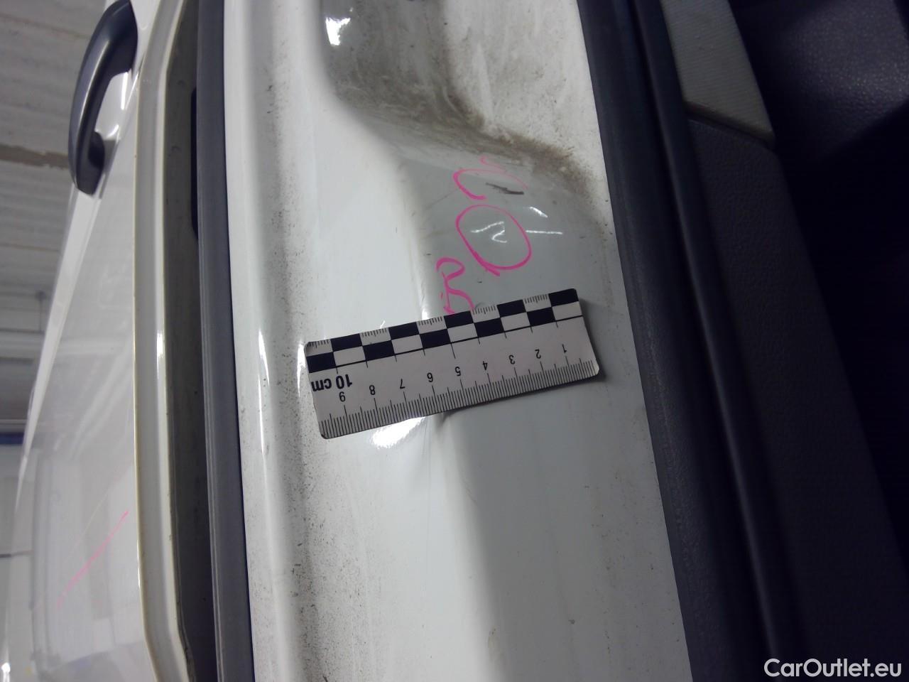  Volkswagen  Crafter  TDI 140 35 L2H1 M CV #19