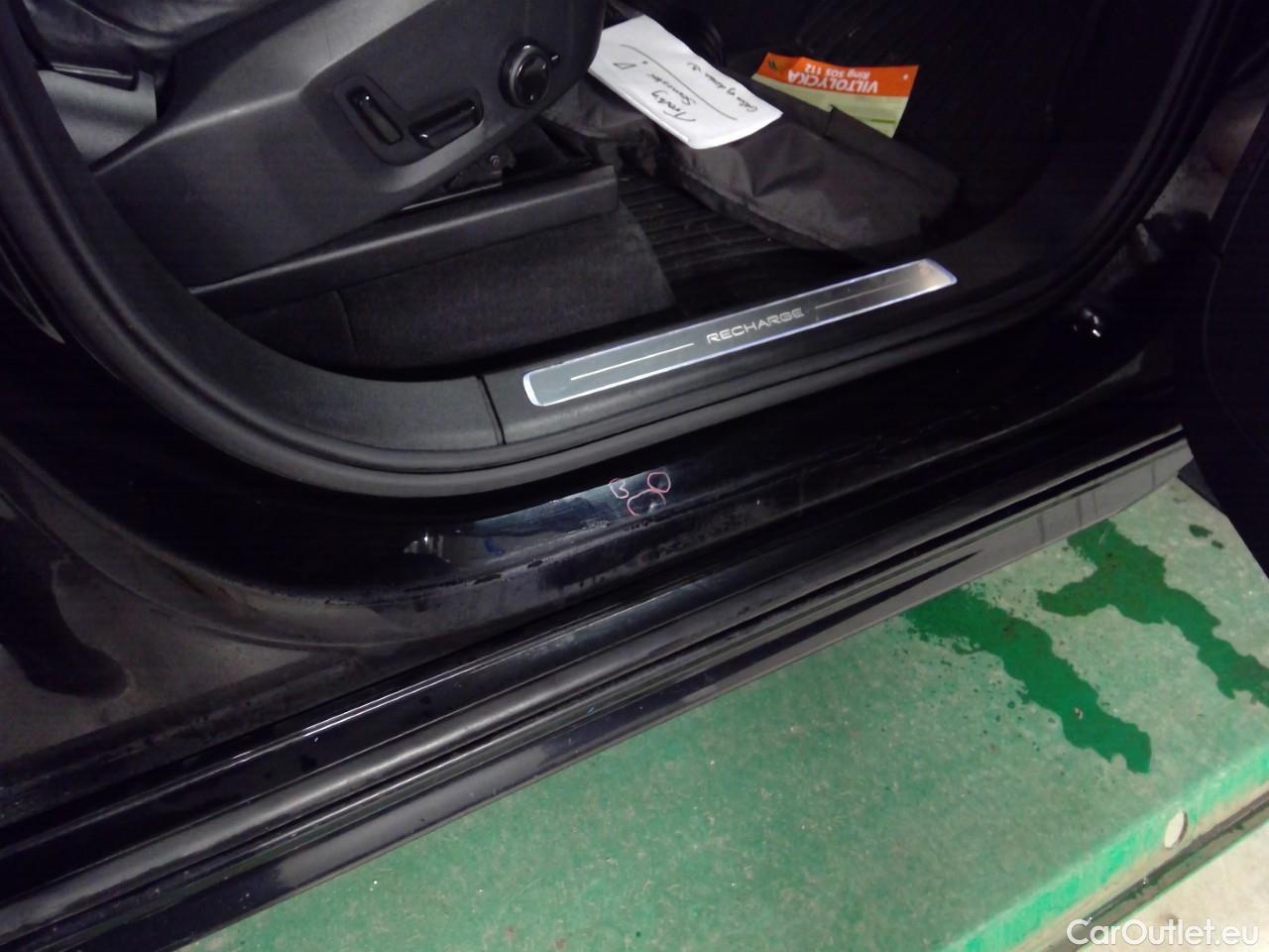  Volvo  XC90  T8 Recha.4WD R-Des.Aut 7s #40