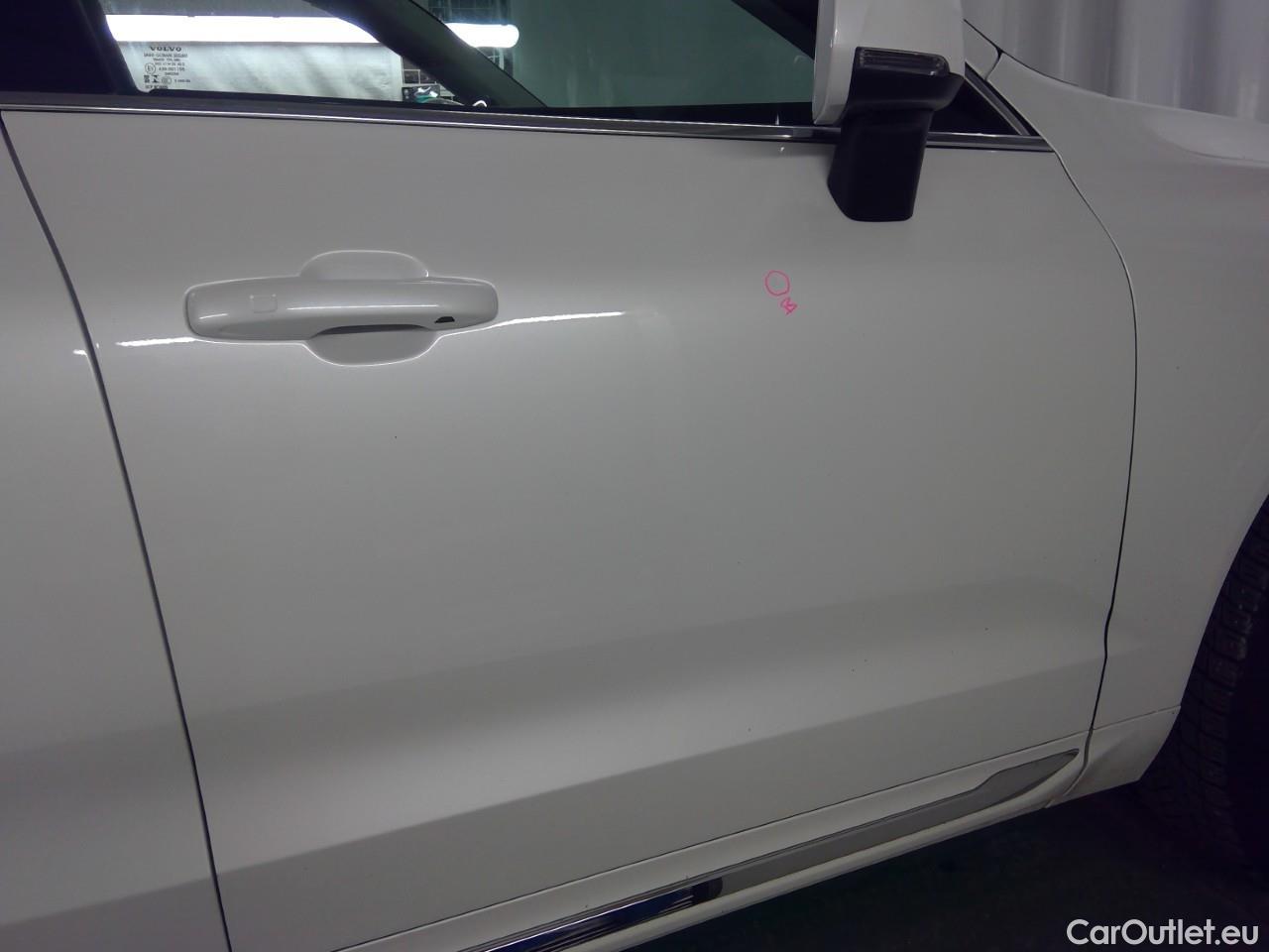  Volvo  XC60  T6 350 Co.Ed.Rec. AWD Aut #17