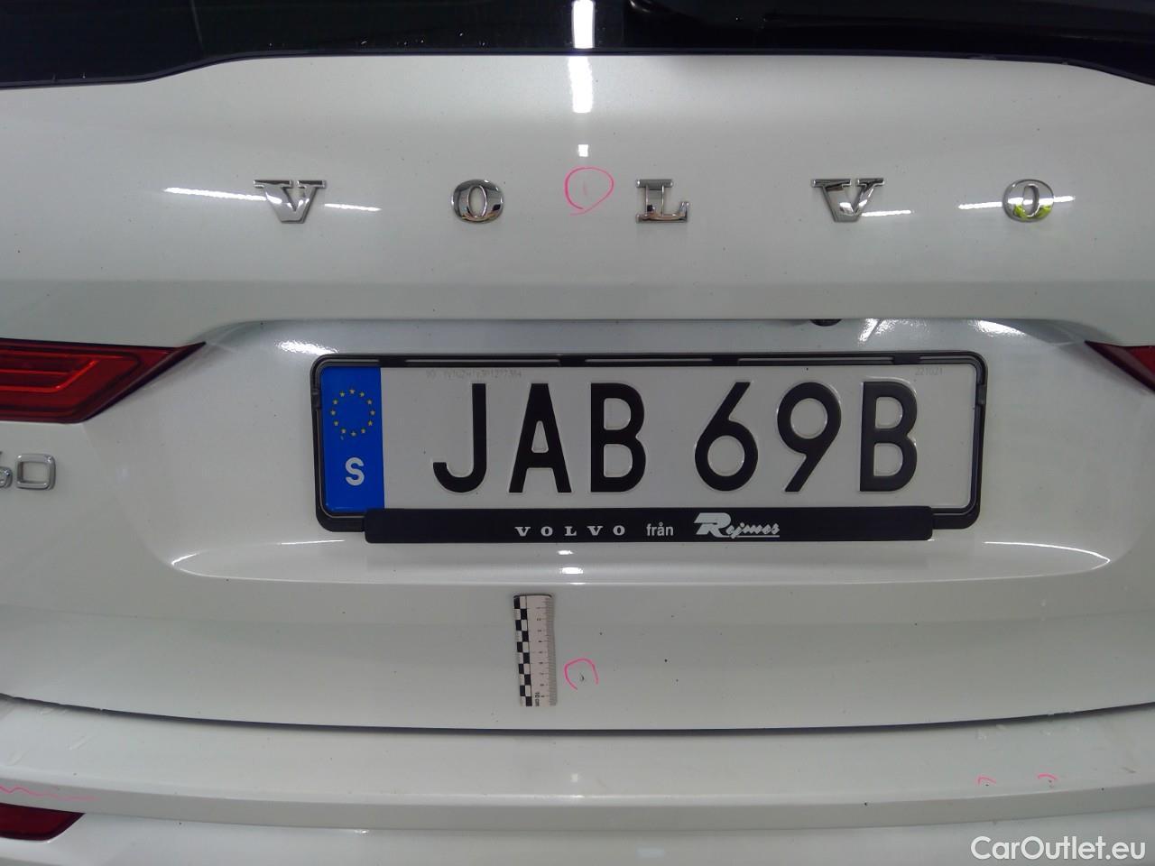  Volvo  XC60  T6 350 Co.Ed.Rec. AWD Aut #13