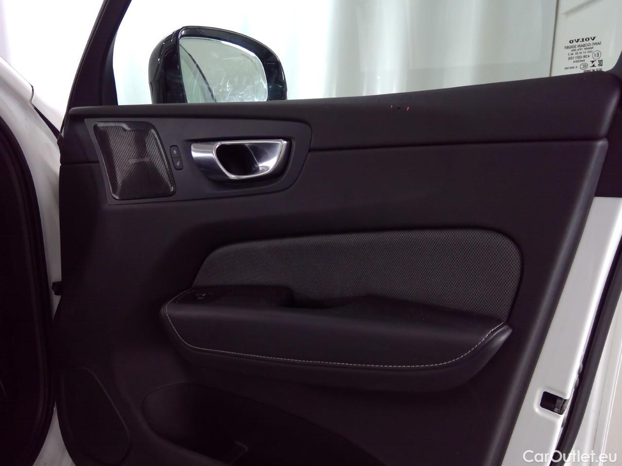  Volvo  XC60  T6 340 R-D. Rech. 4WD Aut #43