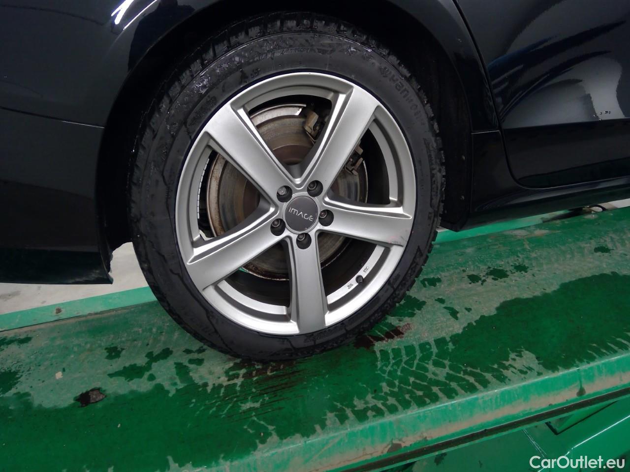  Volvo  V60  T6 AWD R-Design Rechar.Aut #16