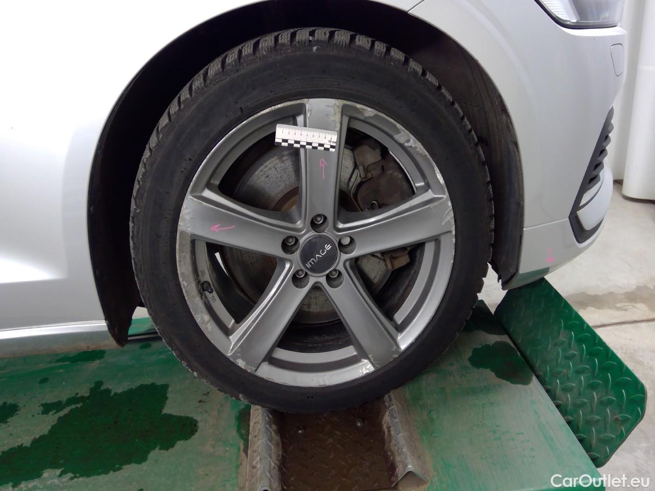  Volvo  V60  T6 AWD Inscript.Exp.Aut #52