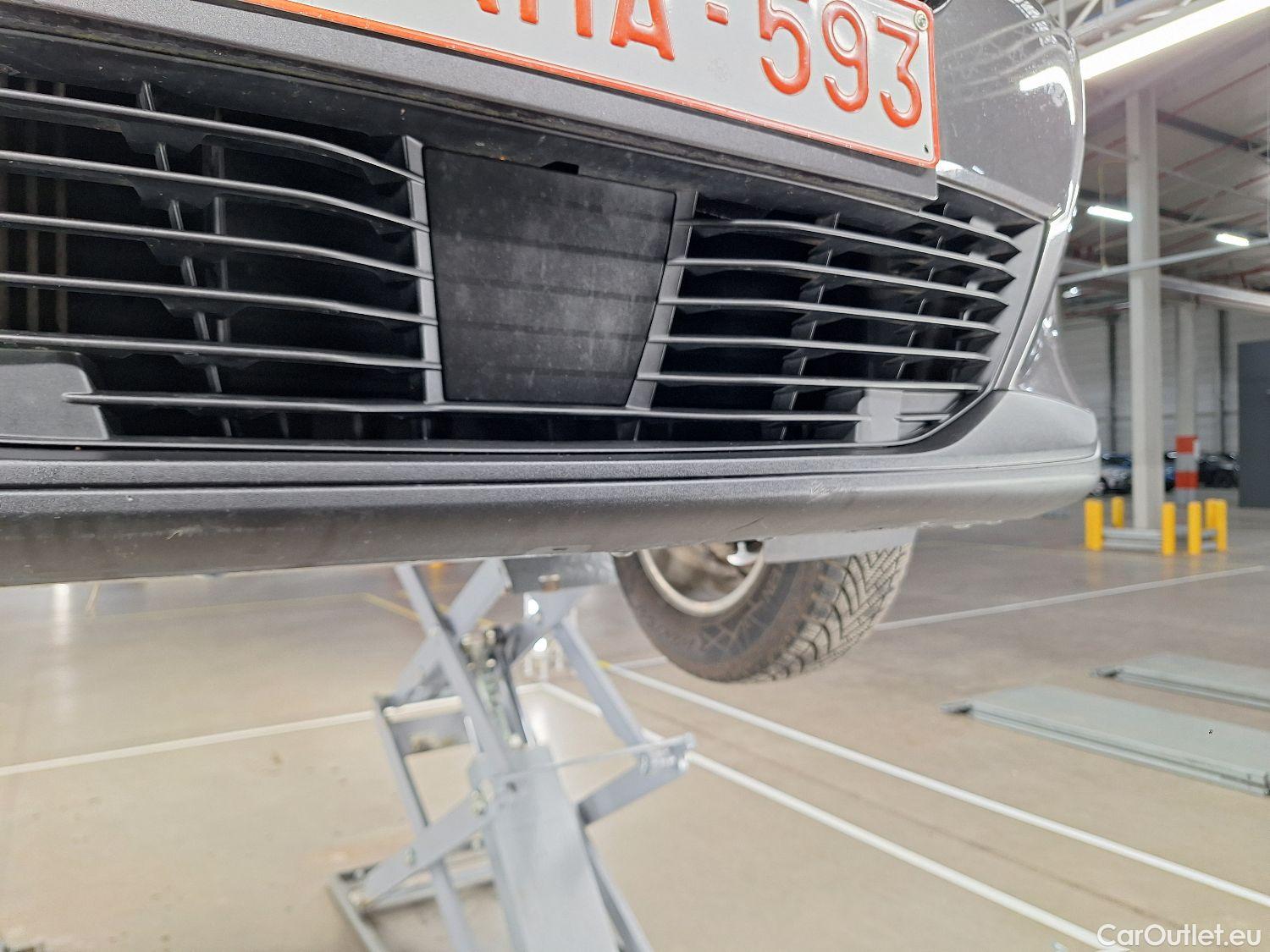  Peugeot  2008 Peugeot,  '19, Peugeot  1.5 BlueHDi 81kW S&S Active Pack 5d #51