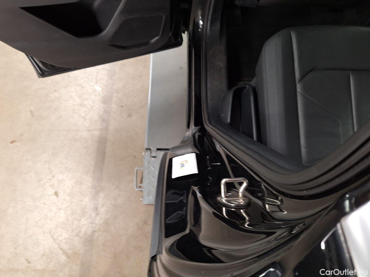  Audi  Q3 Audi,  '18, Audi  35 TDI S Tronic Business Edition 5d #32