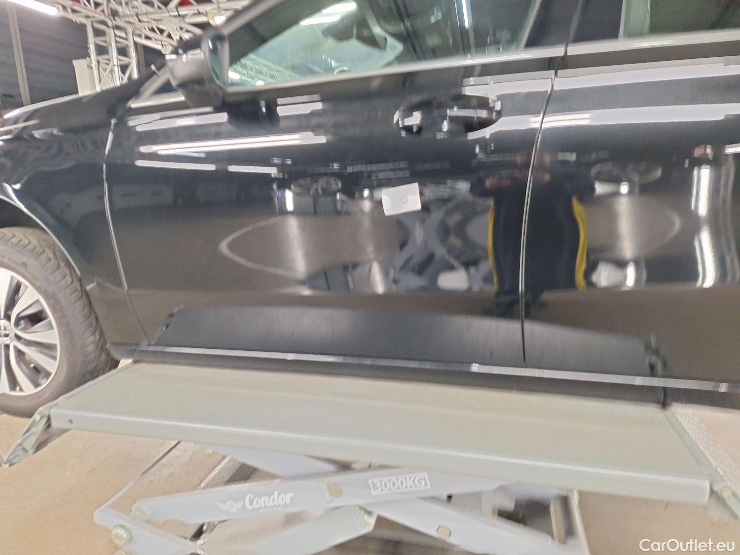  Mercedes  A-Klasse Mercedes, A-Class Berline '18, Mercedes-Benz  Limousine A 180 Business So #17