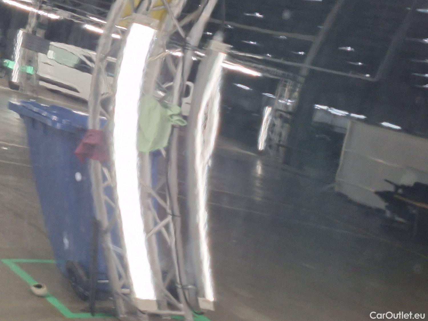  Mercedes  A-Klasse Mercedes, A-Class Berline '18, Mercedes-Benz  Limousine A 180 Business So #7