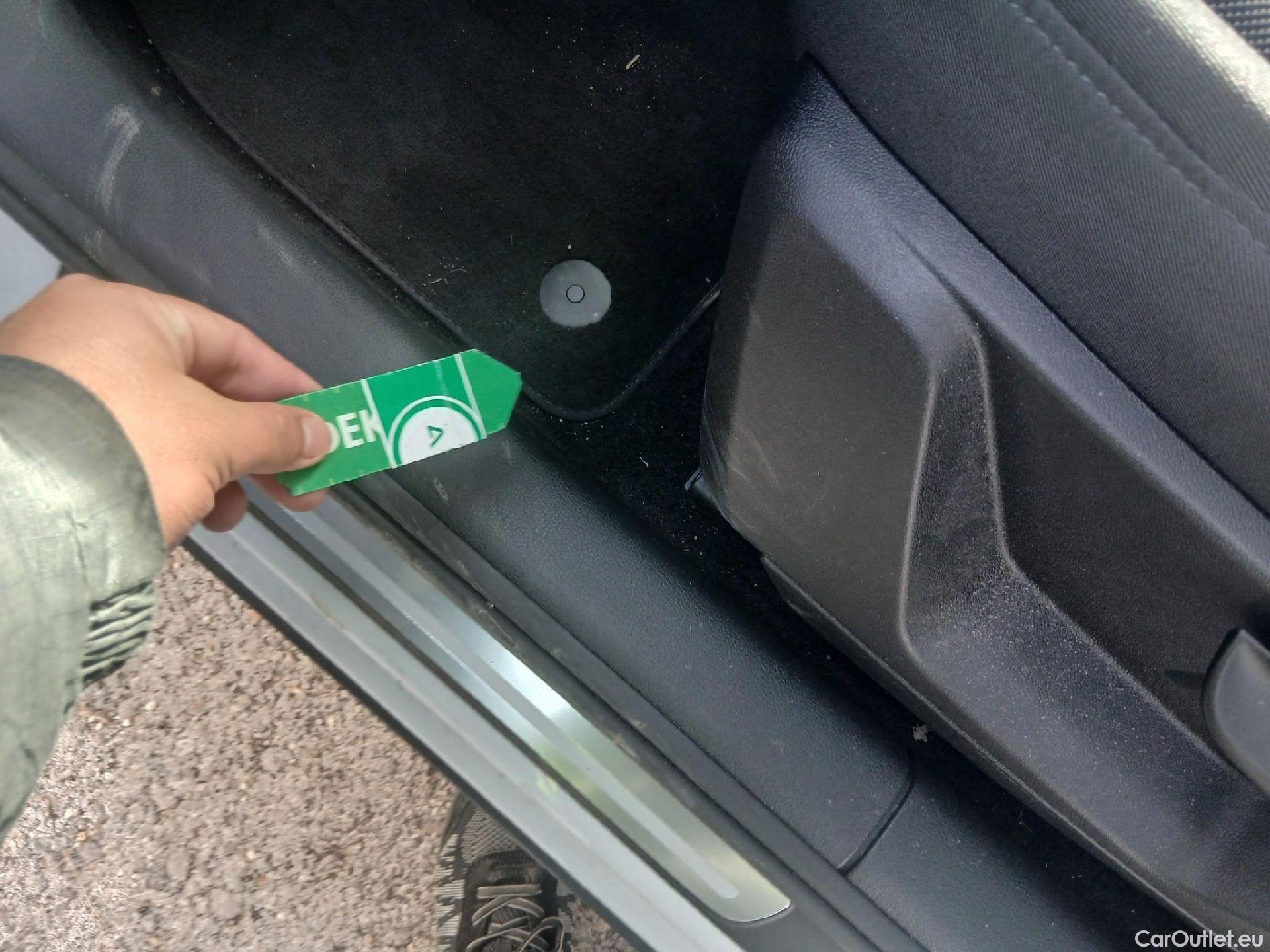  Audi  Q2 AUDI  / 2020 / 5P / todoterreno Advanced 30 TDI 85kW (116CV) #3