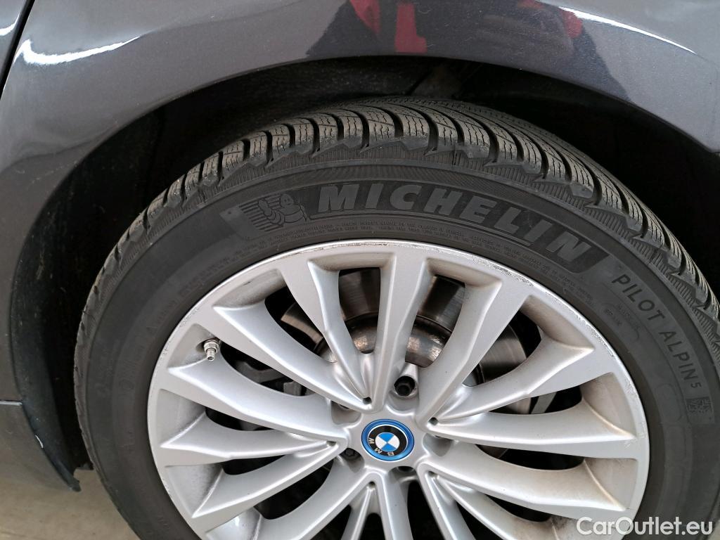  Bmw  Serie 5 BMW Série 5 Touring / 2020 / 5P / Break 530e 292ch Luxury BVA8 #38